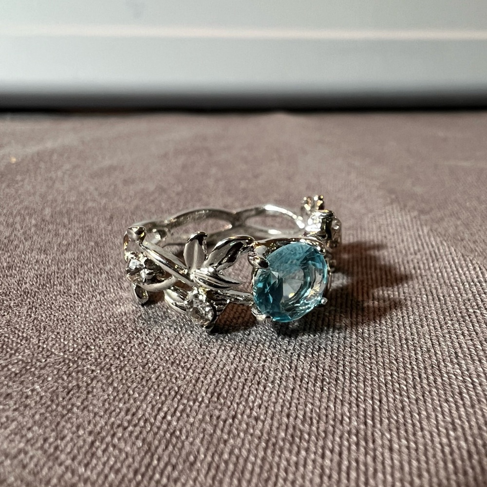 💎Silver and Blue Gemstone Ring💎